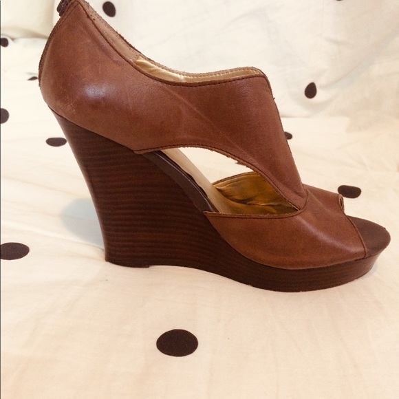 Seychelles Shoes - SALE! Seychelles Leather and wood wedges, high!